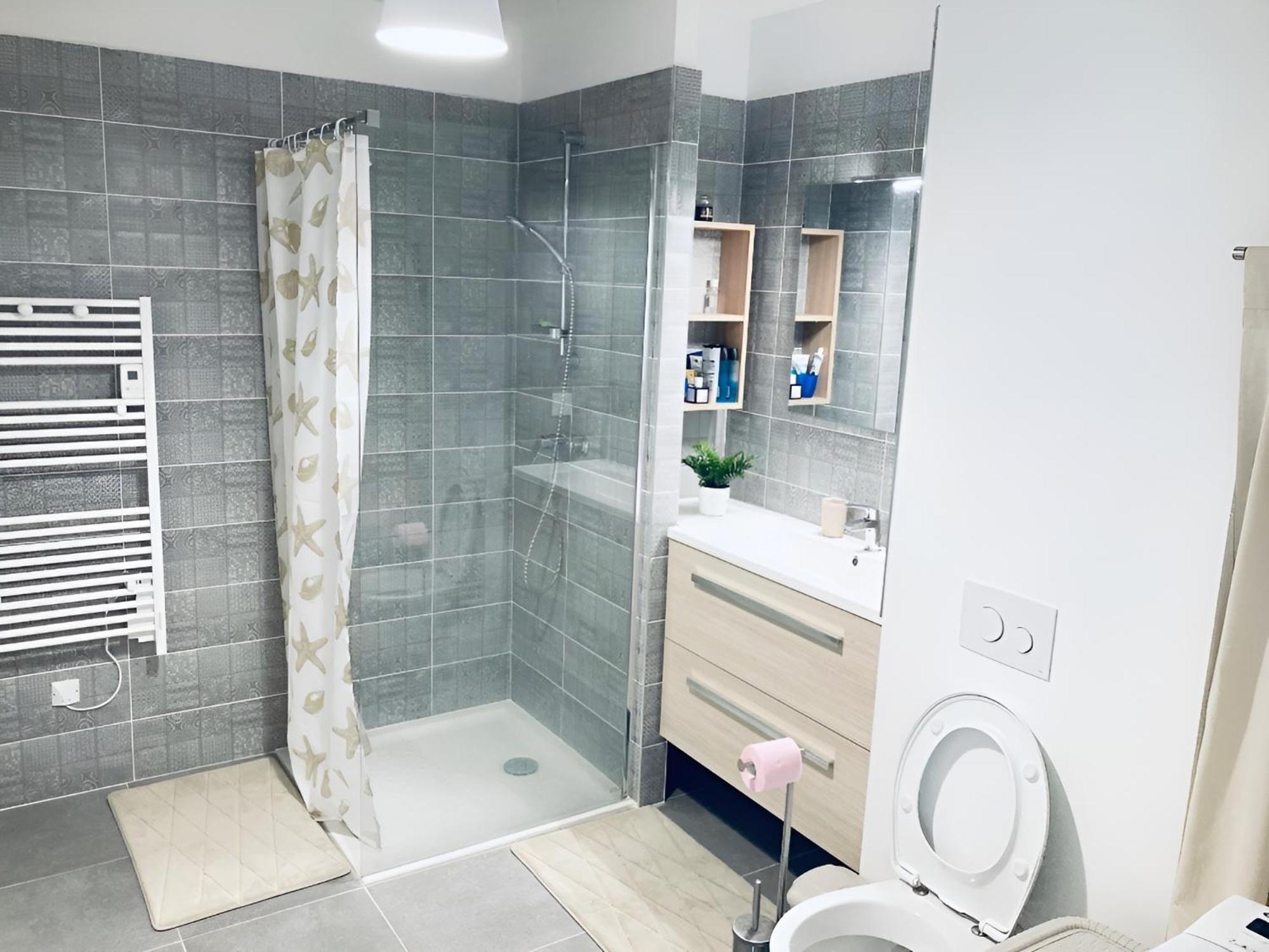 Apartamento Design Au Coeur De Avec Parking Prive *